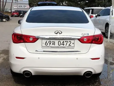 Infiniti Q50 2016, 83070 км, за 7601.8 USD