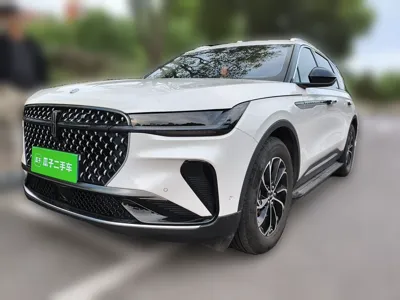 Lincoln Nautilus · 2023 год