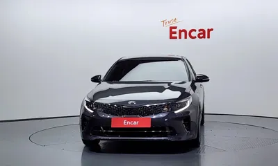 Kia K5 2018, 97396 км, за 5219.69 USD