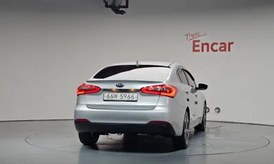 Kia K3 2015, 80667 км, за 3581.43 USD