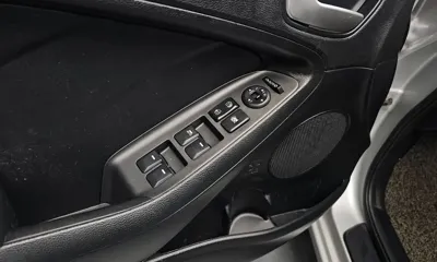 Kia K3 2015, 80667 км, за 3581.43 USD - фото 16