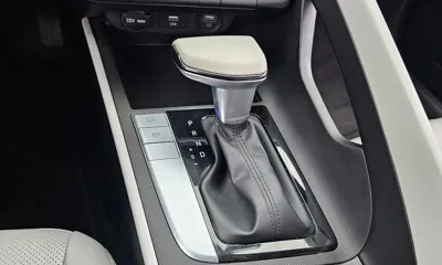 Hyundai Avante 2021, 121627 км, за 7930.83 USD - фото 9