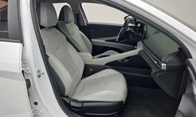 Hyundai Avante 2021, 121627 км, за 7930.83 USD - фото 11