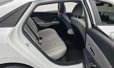 Hyundai Avante 2021, 121627 км, за 7930.83 USD - фото 12
