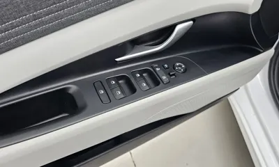 Hyundai Avante 2021, 121627 км, за 7930.83 USD - фото 17