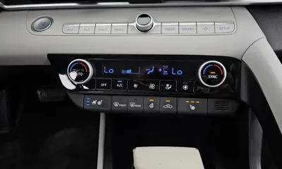 Hyundai Avante 2021, 121627 км, за 7930.83 USD - фото 18