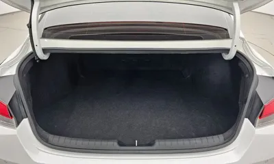 Hyundai Avante 2021, 121627 км, за 7930.83 USD - фото 20