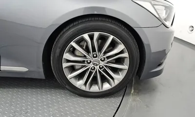 Hyundai Genesis 2015, 185740 км, за 5748.26 USD