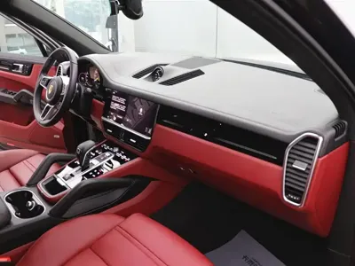 Porsche Cayenne Hybrid 2023, 11000 км, за 72070.26 USD - фото 22