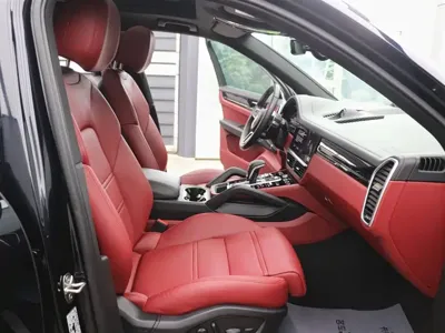 Porsche Cayenne Hybrid 2023, 11000 км, за 72070.26 USD - фото 23