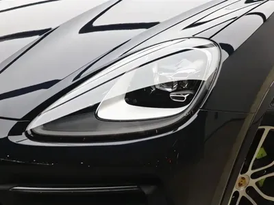 Porsche Cayenne Hybrid 2023, 11000 км, за 72070.26 USD - фото 25
