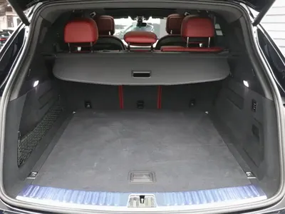 Porsche Cayenne Hybrid 2023, 11000 км, за 72070.26 USD - фото 30