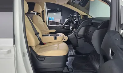 Hyundai Staria 2022, 96146 км, за 17125.73 USD - фото 11