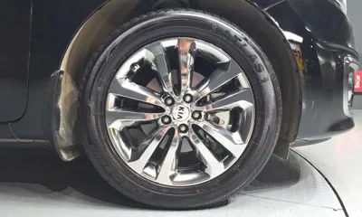 Kia Canival 2017, 115963 км, за 6449.51 USD
