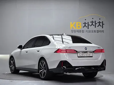 BMW 5-Series 2026, 4578 км, за 60912.08 USD
