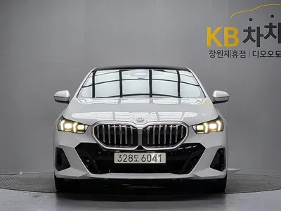 BMW 5-Series 2026, 4578 км, за 60912.08 USD
