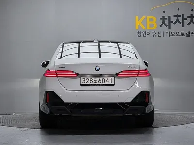 BMW 5-Series 2026, 4578 км, за 60912.08 USD