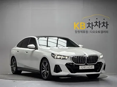 BMW 5-Series 2026, 4578 км, за 60912.08 USD