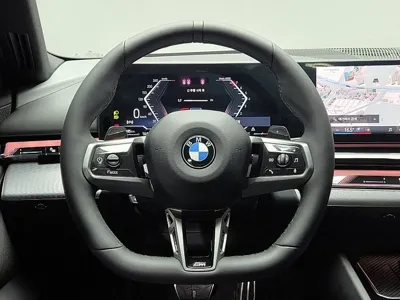 BMW 5-Series 2026, 4578 км, за 60912.08 USD - фото 11