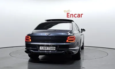 Bentley Flying Spur 2021, 32470 км, за 150978.08 USD