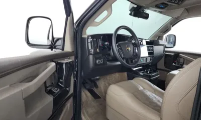 Chevrolet Express Van 2024, 1875 км, за 66158.89 USD - фото 10
