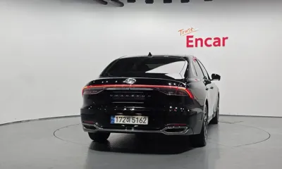 Hyundai Grandeur 2023, 90429 км, за 15570.04 USD