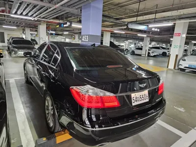 Hyundai Genesis 2010, 204500 км, за 4225.44 USD