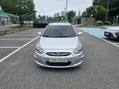 Hyundai Accent · 2011 год