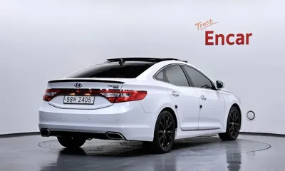 Hyundai Grandeur 2015, 178173 км, за 4299.68 USD