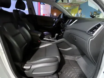 Hyundai Tucson 2016, 132975 км, за 5185.77 USD - фото 12