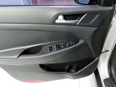 Hyundai Tucson 2016, 132975 км, за 5185.77 USD - фото 13