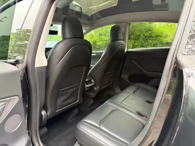 Tesla Model Y 2022, 35000 км, за 21824 USD - фото 6