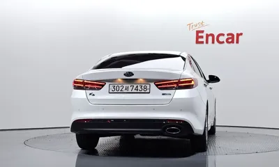 Kia K5 2017, 94442 км, за 5448.34 USD