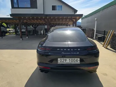 Porsche Panamera 2018, 170000 км, за 38251.4 USD