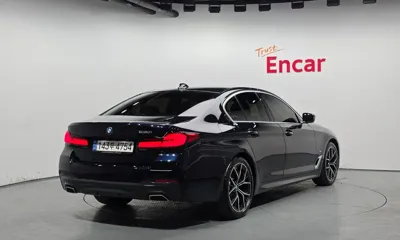 BMW 5-Series 2023, 27998 км, за 35348.53 USD
