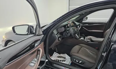 BMW 5-Series 2023, 27998 км, за 35348.53 USD - фото 11