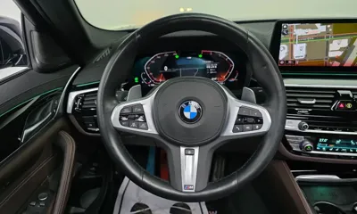 BMW 5-Series 2023, 27998 км, за 35348.53 USD - фото 13