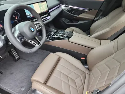 BMW 5-Series 2026, 2900 км, за 22622.37 USD - фото 8