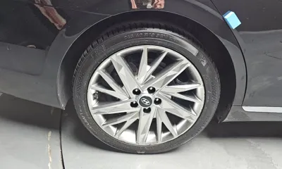 Hyundai Grandeur 2022, 74649 км, за 13456.74 USD