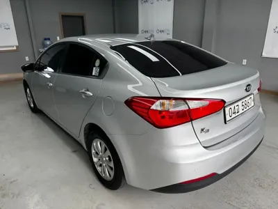 Kia K3 2015, 128361 км, за 3255.84 USD