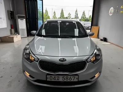 Kia K3 2015, 128361 км, за 3255.84 USD