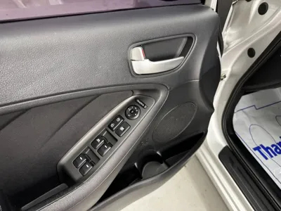 Kia K3 2015, 128361 км, за 3255.84 USD - фото 11