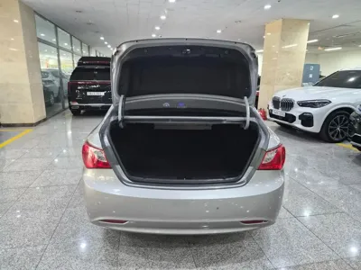 Hyundai Sonata 2012, 75693 км, за 2428.78 USD