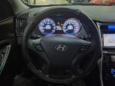 Hyundai Sonata 2012, 75693 км, за 2428.78 USD - фото 8