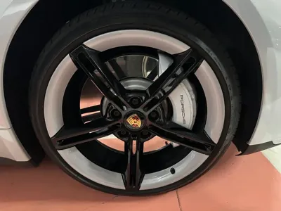 Porsche Taycan 2021, 66161 км, за 73835.61 USD - фото 6
