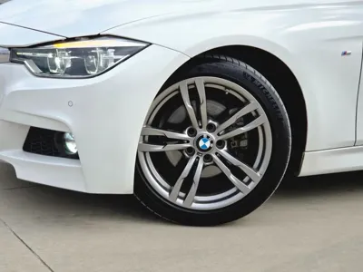 BMW 3-Series 2018, 106432 км, за 13680.79 USD