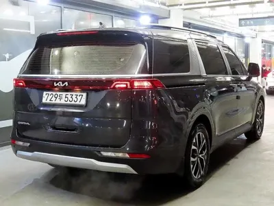Kia Canival 2023, 79588 км, за 15621.53 USD