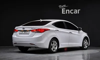 Hyundai Avante 2012, 172726 км, за 2586.32 USD