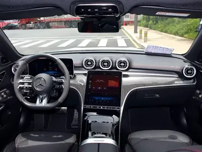 Mercedes-Benz C-Class AMG 2025, 5000 км, за 69057.68 USD - фото 10