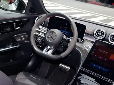 Mercedes-Benz C-Class AMG 2025, 5000 км, за 69057.68 USD - фото 11